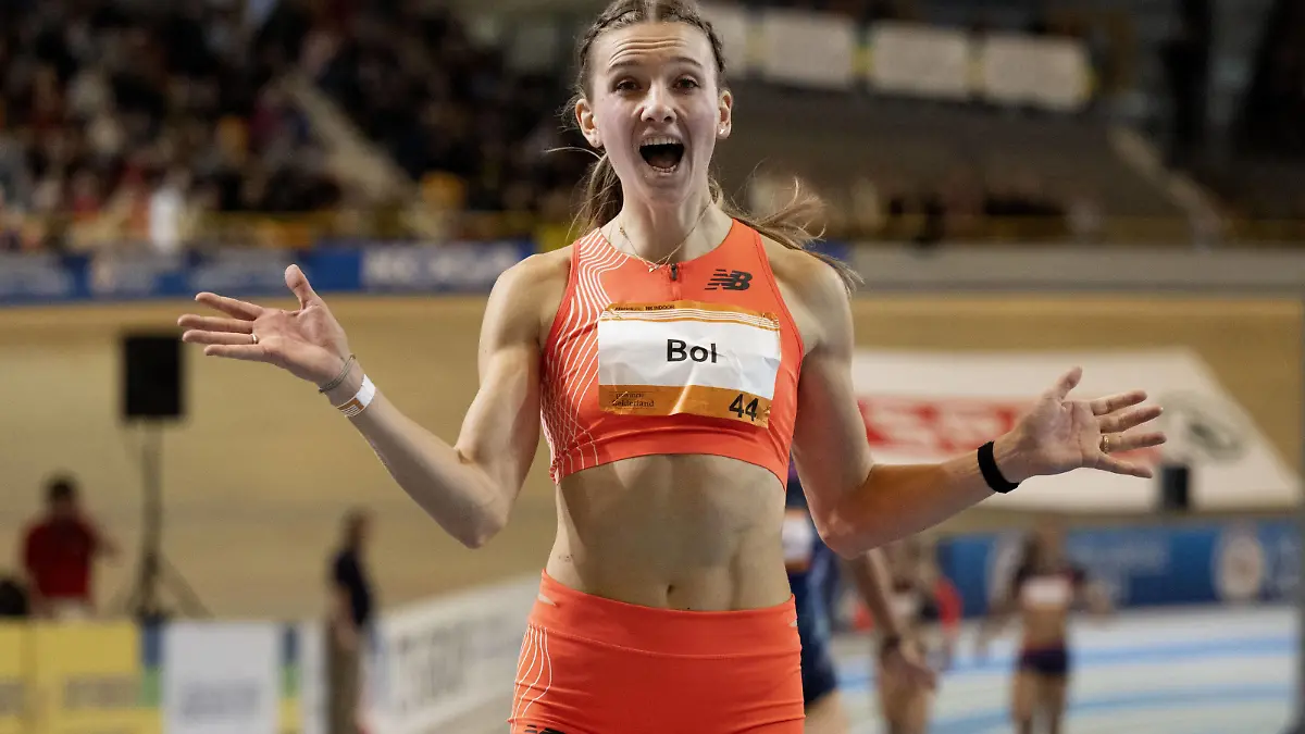 APELDOORN - Femke Bol with world record in the 400m during the second day of the Dutch indoor athletics championships. ANP OLAF KRAAK xVIxANPxSportx/xxANPxIVx 463132685 originalFilename: 463132685.jpg