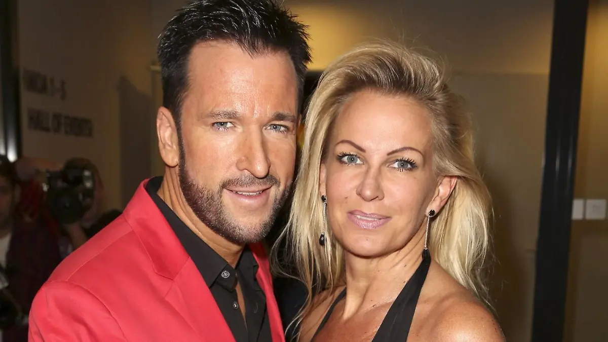 Michael Wendler mit Ehefrau Claudia Norberg bei der smago! Award Verleihung im Best Western Premier Hotel Moa. Berlin, 26.11.2014 Foto:xS.xGabschx/xFuturexImage