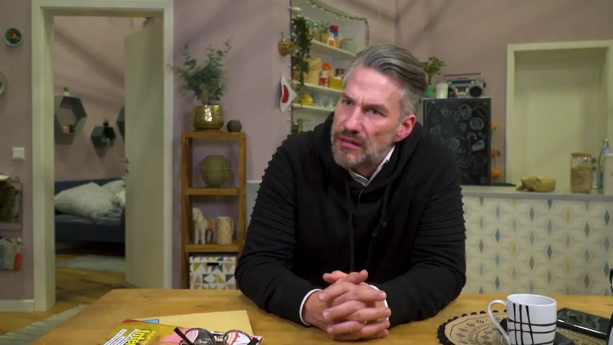Wie denkt Stefan über die Leber-Spende seines Serien-Sohnes? AWZ-Schauspieler im Interview