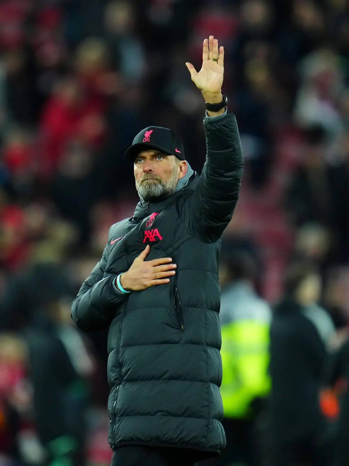 Mandatory Credit: Photo by Javier Garcia/Shutterstock 13775670bn Liverpool Manager Jurgen Klopp waves to fans at full time Liverpool v Real Madrid, UEFA Champions League, Round of 16, First Leg, Football, Anfield, Liverpool, UK - 21 Feb 2023 EDITORIAL USE ONLY No use with unauthorised audio, video, data, fixture lists, club/league logos or live services. Online in-match use limited to 120 images, no video emulation. No use in betting, games or single club/league/player publications. Liverpool v Real Madrid, UEFA Champions League, Round of 16, First Leg, Football, Anfield, Liverpool, UK - 21 Feb 2023 EDITORIAL USE ONLY No use with unauthorised audio, video, data, fixture lists, club/league logos or live services. Online in-match use limited to 120 images, no video emulation. No use in betting, games or single club/league/player publications. PUBLICATIONxINxGERxSUIxAUTxHUNxGRExMLTxCYPxROUxBULxUAExKSAxONLY Copyright: xJavierxGarcia/Shutterstockx 13775670bn
