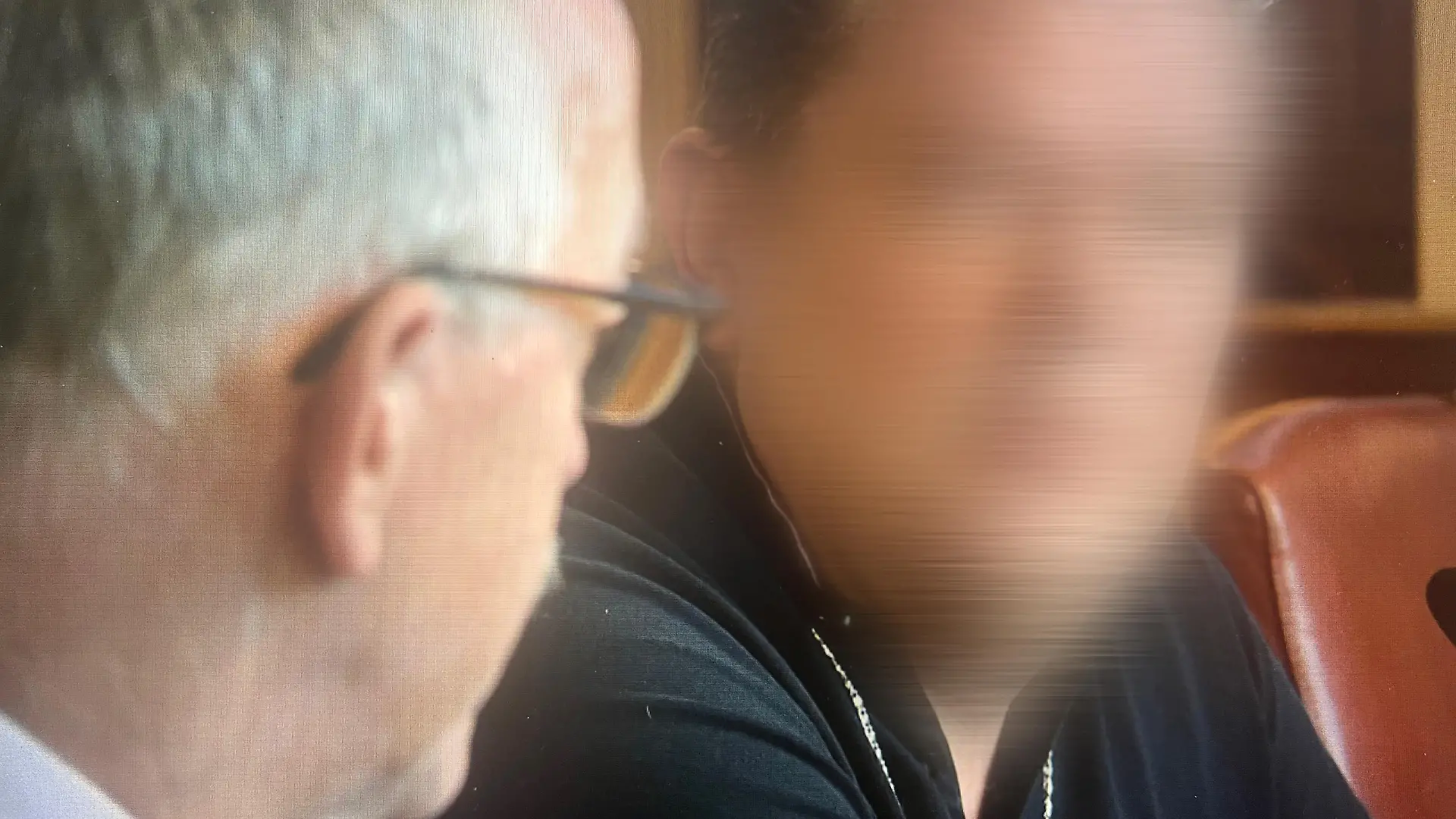 Walter B. soll seine Frau und Mutter der gemeinsamen Tochter ermordet und zerstückelt haben. Er schiebt alles auf seine Mutter.