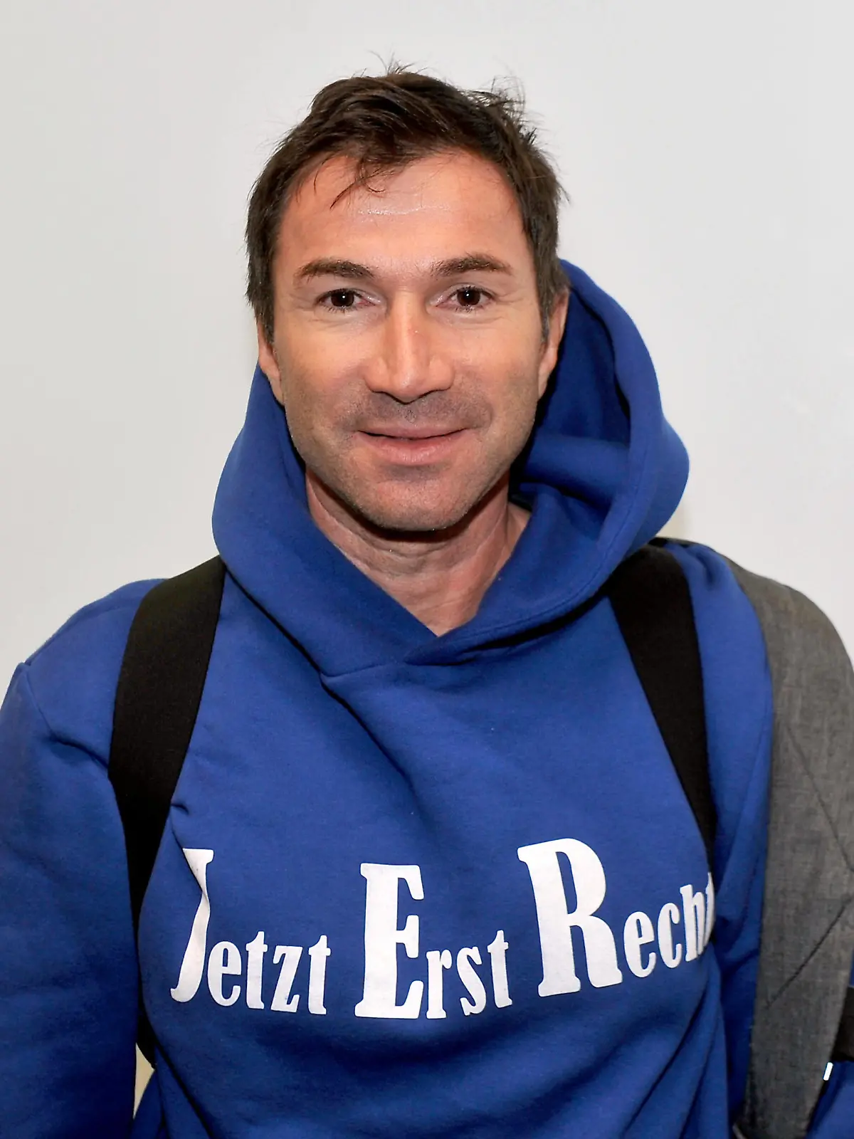 RTL - Dschungelcamp 2023. Lucas Cordalis anläßlich der Ankunft der Kandidaten der RTL - Sendung Ich bin ein Star - holt mich hier raus vom Dschungel-Camp 2023 in Australien am 01.02.2023 auf dem Flughafen Frankfurt / Main. 20230201MWI57071 *** RTL Dschungelcamp 2023 Lucas Cordalis on the occasion of the arrival of the candidates of the RTL program I am a star get me out of here from the jungle camp 2023 in Australia on 01 02 2023 at Frankfurt Main Airport 20230201MWI57071