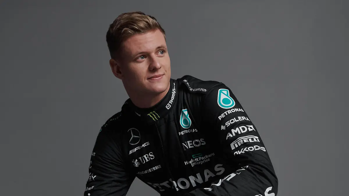 Mick Schumacher, Mercedes-AMG F1 W14 E Performance Launch - Render Source: Mercedes-AMG via Kolvenbach *** Mick Schumacher, Mercedes AMG F1 W14 E Performance Launch Render Source Mercedes AMG via Kolvenbach Mercedes-AMG F1 W14 E PERFORMANCE - 5