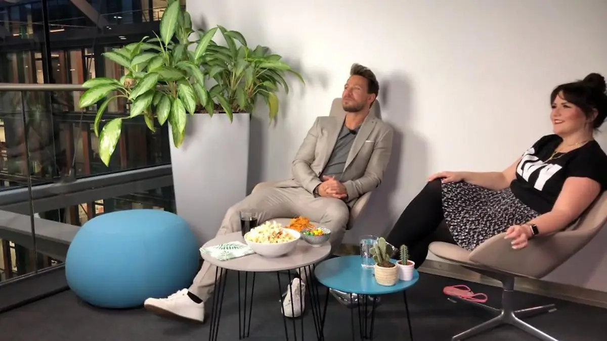 Sebastian Pannek: "Jenny hat Minuspunkte gemacht" Bachelor gucken mit dem Ex-Bachelor
