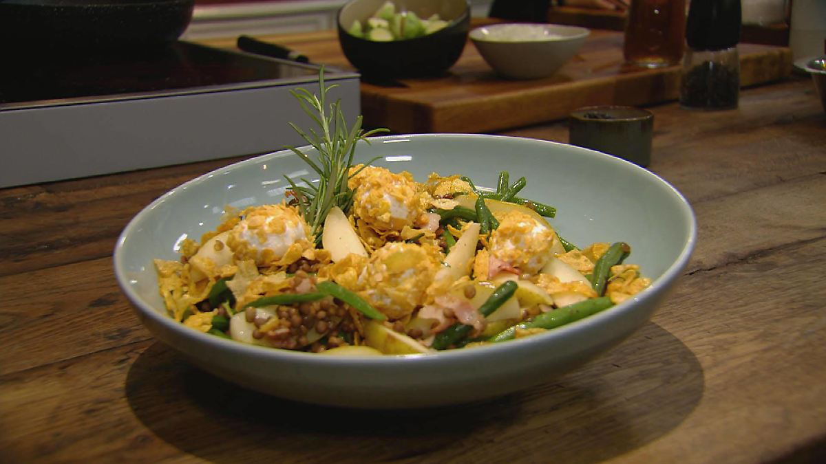 Birnen-Bohnen-Speck-Salat - das Rezept aus "essen & trinken für jeden Tag" Birnen-Bohnen-Speck-Salat - das Rezept aus "essen & trinken für jeden Tag"