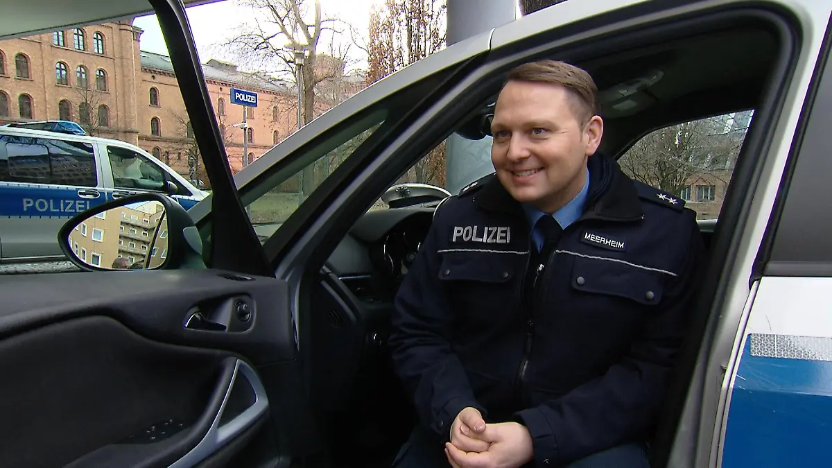 Beamter spricht offen über seine Sexualität Coming-Out bei der Polizei