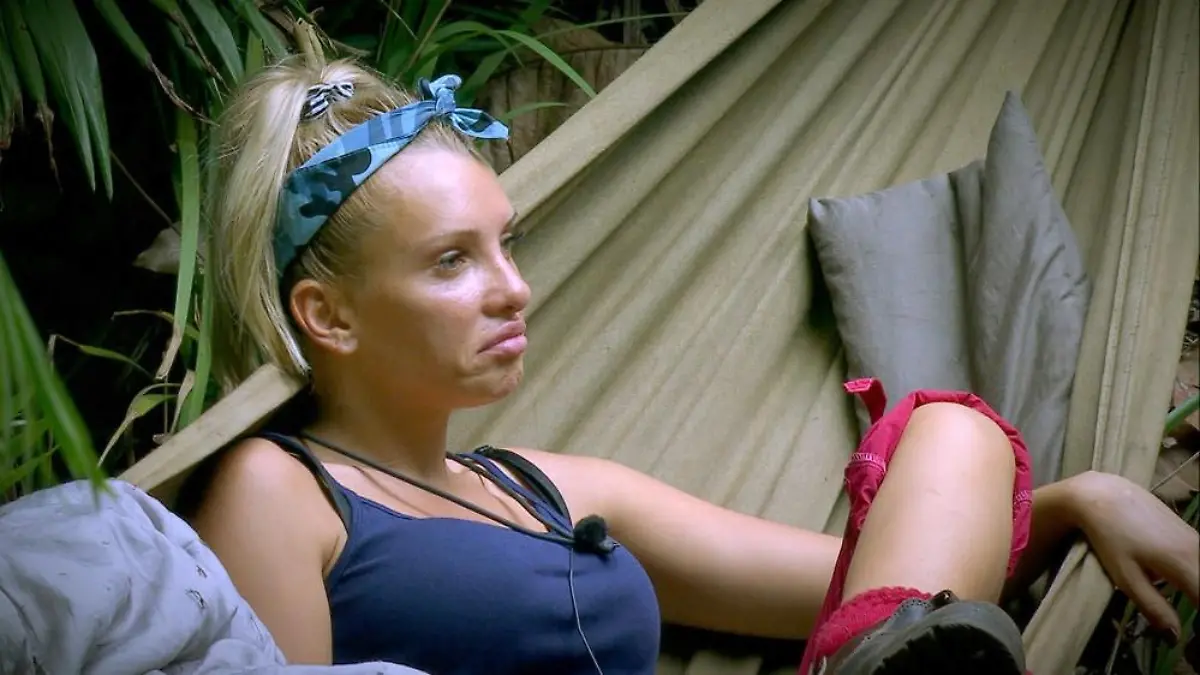 Stellt sie sich nur dumm? Jetzt spricht Evelyn Burdeckis Bruder
