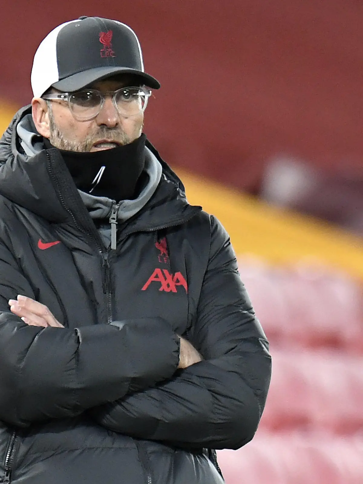 ARCHIV - 06.12.2020, Großbritannien, Liverpool: Fußball: Premier League, England, 11. Spieltag, FC Liverpool - Wolverhampton Wanderers: Jürgen Klopp, Trainer vom FC Liverpool, steht an der Seitenlinie. (zu dpa: «Mögliche Flick-Nachfolger: Klopp und Tuchel wohl nicht interessiert») Foto: Peter Powell/Press Association/dpa +++ dpa-Bildfunk +++