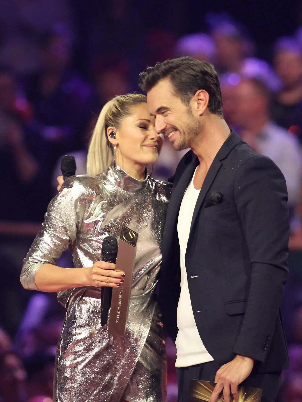 13.01.2019, Berlin: Schlagerchampions - Das große Fest der Besten, Live-Show im Ersten mit Gastgeber Florian Silbereisen. Florian Silbereisen steht mit seiner früheren Lebensgefährtin, der Sängerin Helene Fischer, auf der Bühne.