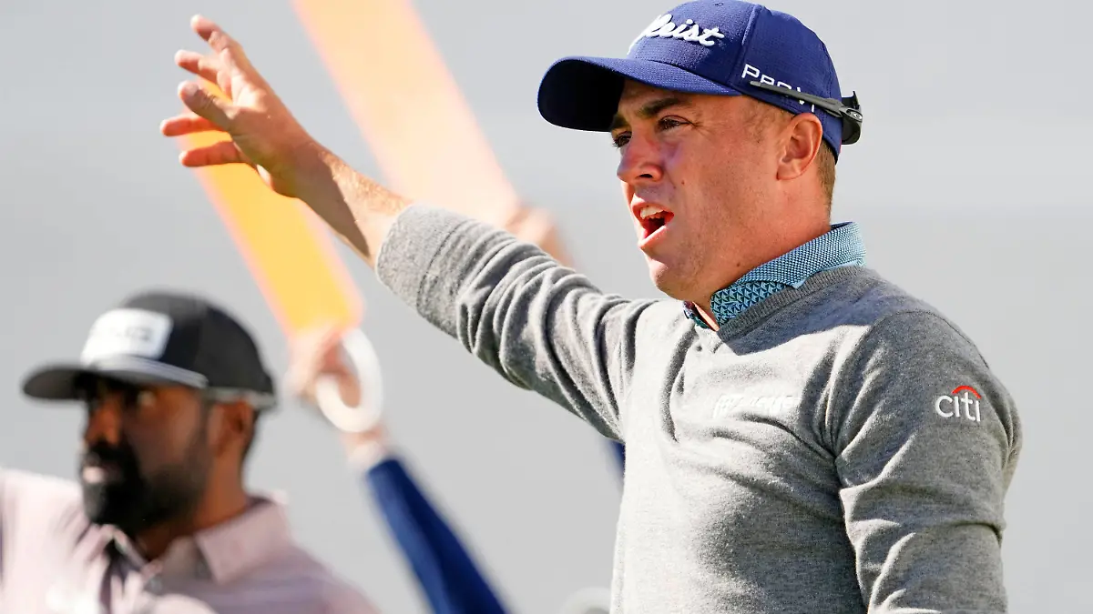 PGA, Golf Herren WM Phoenix Open - Second Round Feb 10, 2023 Scottsdale, AZ, USA Justin Thomas reacts after playing his tee shot on the 17th hole during round two at TPC Scottsdale. Scottsdale TPC Scottsdale AZ USA, EDITORIAL USE ONLY PUBLICATIONxINxGERxSUIxAUTxONLY Copyright: xRobxSchumacherx 20230210_jcd_usa_0032