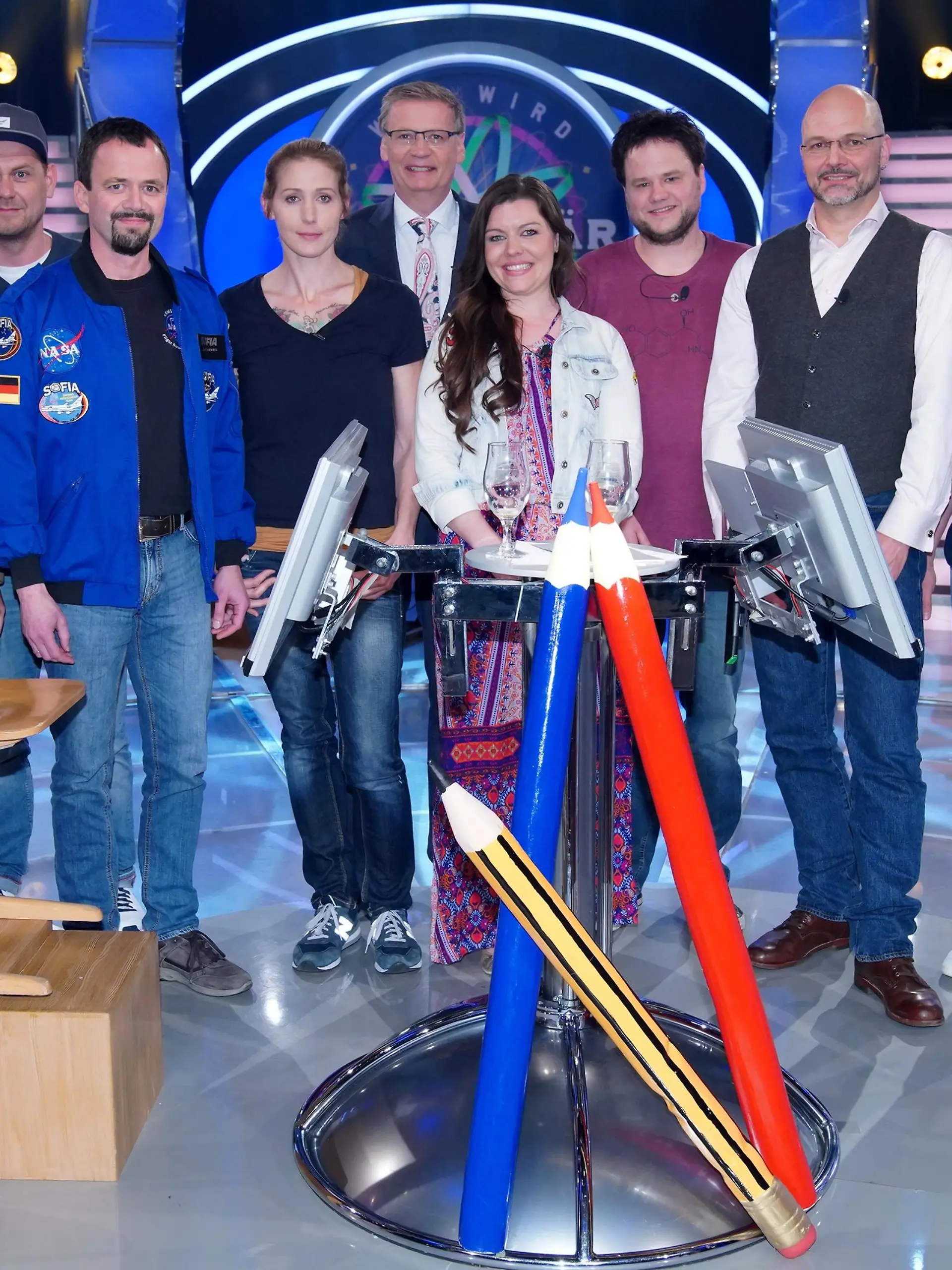 Achtung! Sperrfrist für alle Medien bis Mo., 29.04.2019, 22:15 Uhr!
v.l.: Elisabeth Gerstner, Sebastian Klinke, Jörg Dewitz, Kathrin Armbrüster, Moderator Günther Jauch, Ilona Katharina Werner, Alexander von Alten-Bockum, Bernd Hoffmann, David Reifenrath