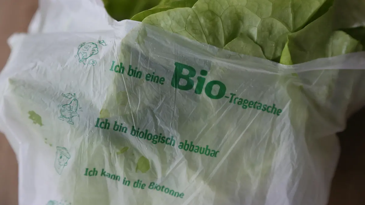 Kompostierbare Mülltüten sind nicht so harmlos wie sie versprechen.