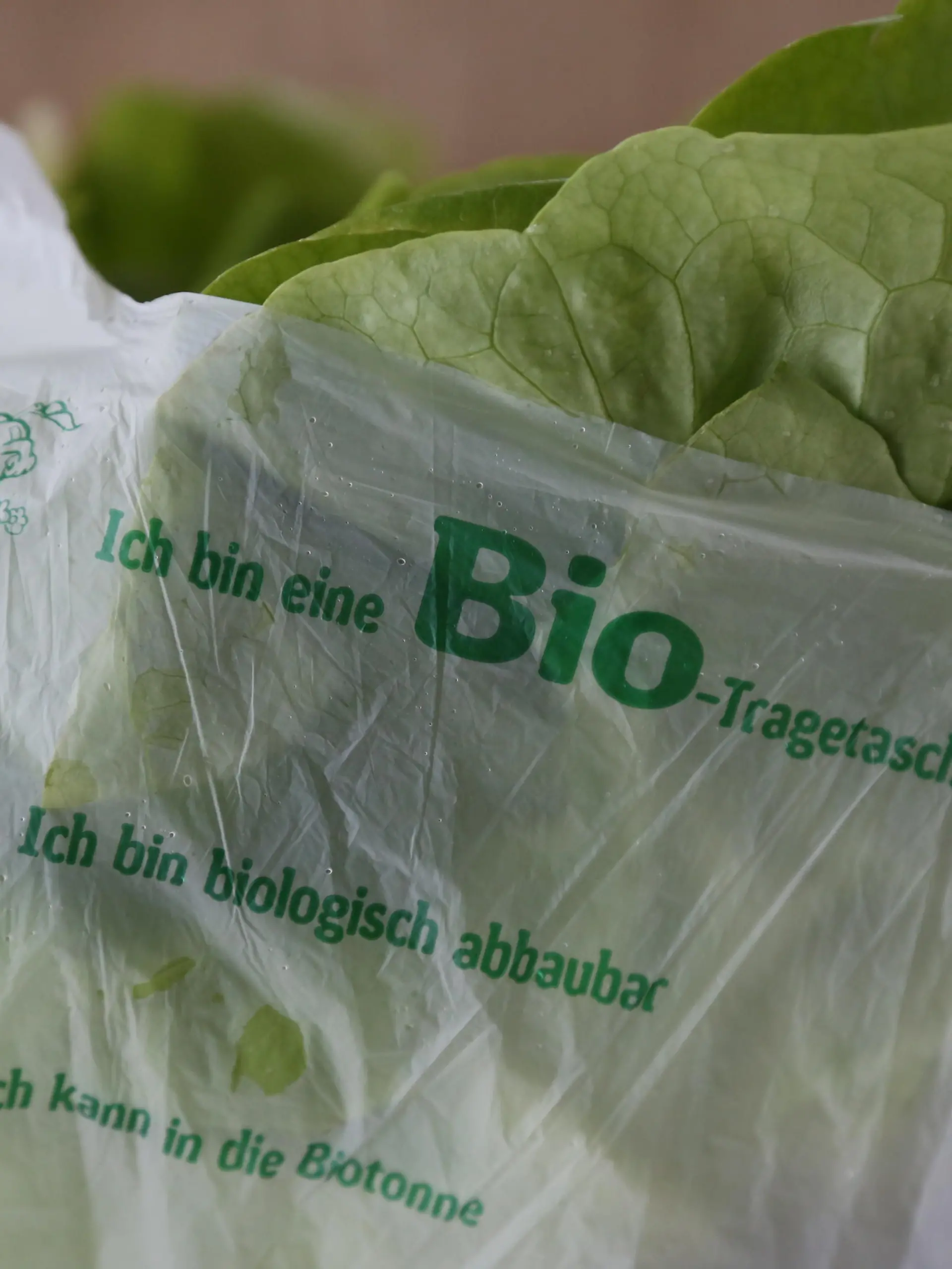 Kompostierbare Mülltüten sind nicht so harmlos wie sie versprechen.