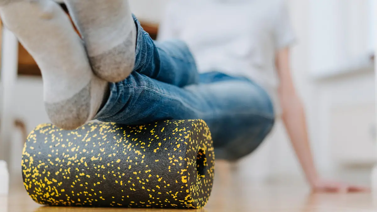 Übungen mit Faszienrollen liegen aktuell im Trend.