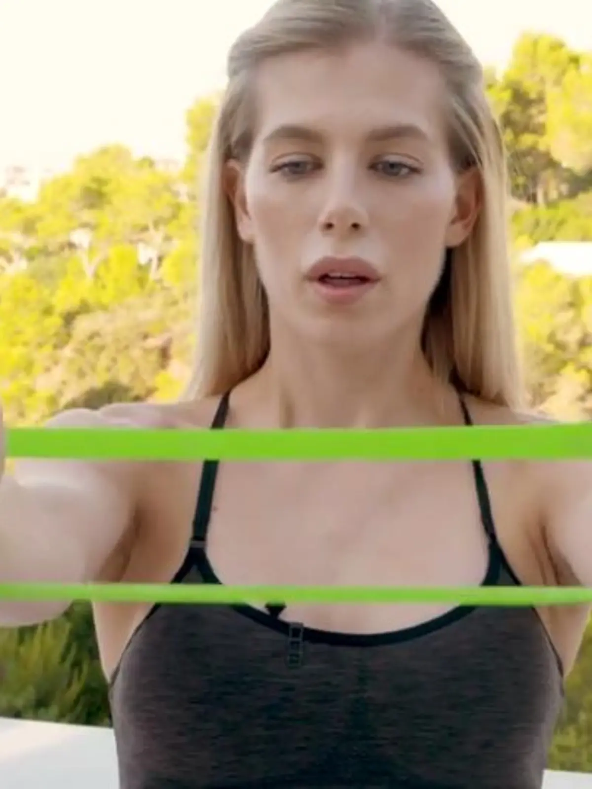 Bild zu: "Fit wie Sylvies Dessous Models"