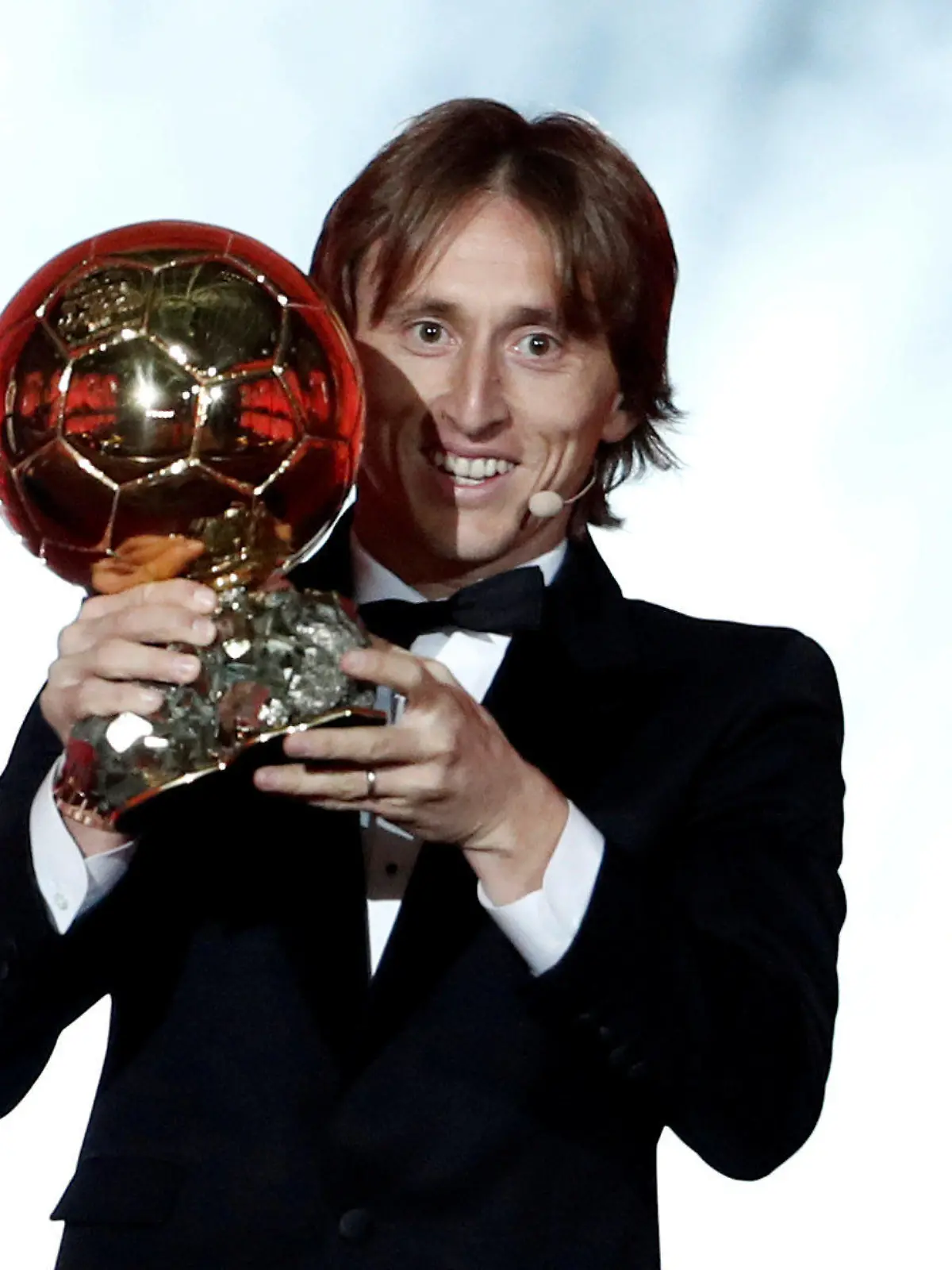 Soccer Football - 63rd Ballon d'Or - The Grand Palais, Paris, France - December 3, 2018   Real Madrid's Luka Modric with the Ballon d'Or award   REUTERS/Benoit Tessier     TPX IMAGES OF THE DAY