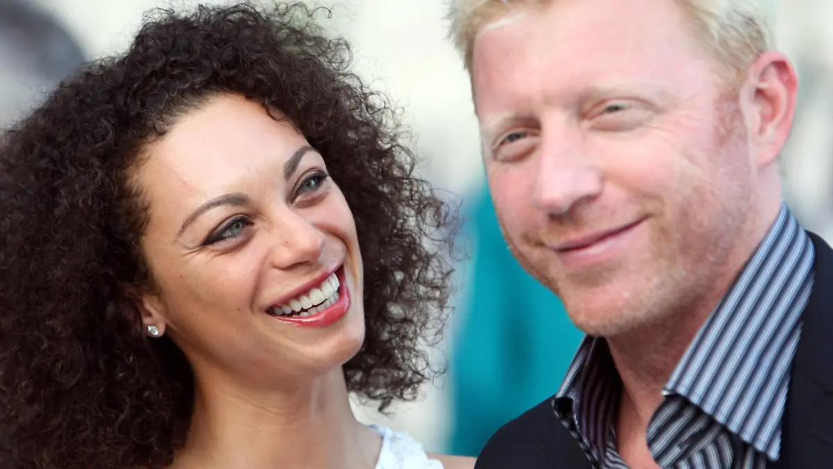 Boris Becker und seine Freundin Lilly Kerssenberg während der - Amber Fashion Show - am Rande des Formel 1 Grand Prix von Monaco in Monte Carlo - PUBLICATIONxNOTxINxAUTxSUI