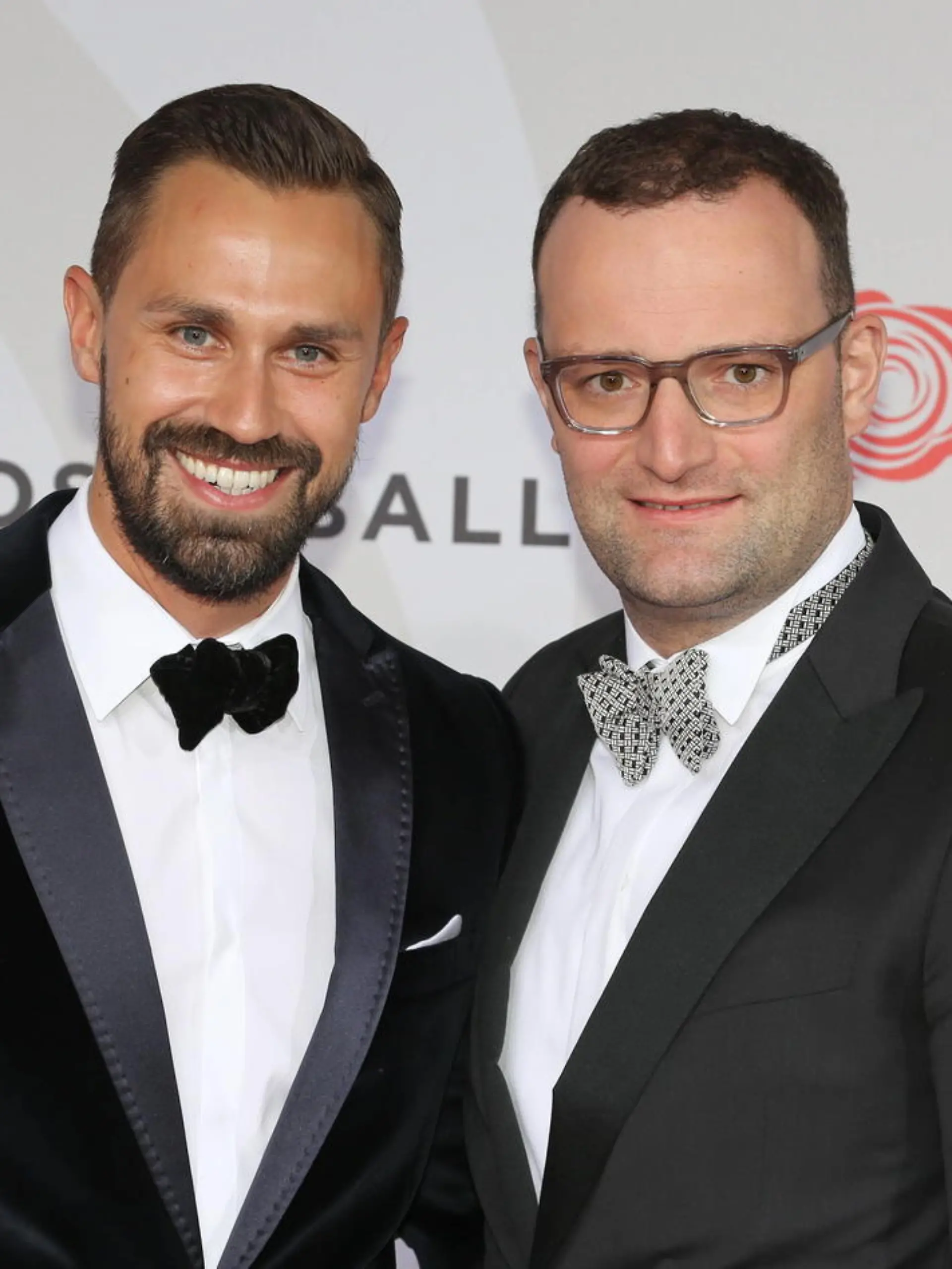 Gesundheitsminister Jens Spahn und Ehemann Daniel Funke kaufte mitten in der Corona-Pandemie eine millionenschwere Villa.