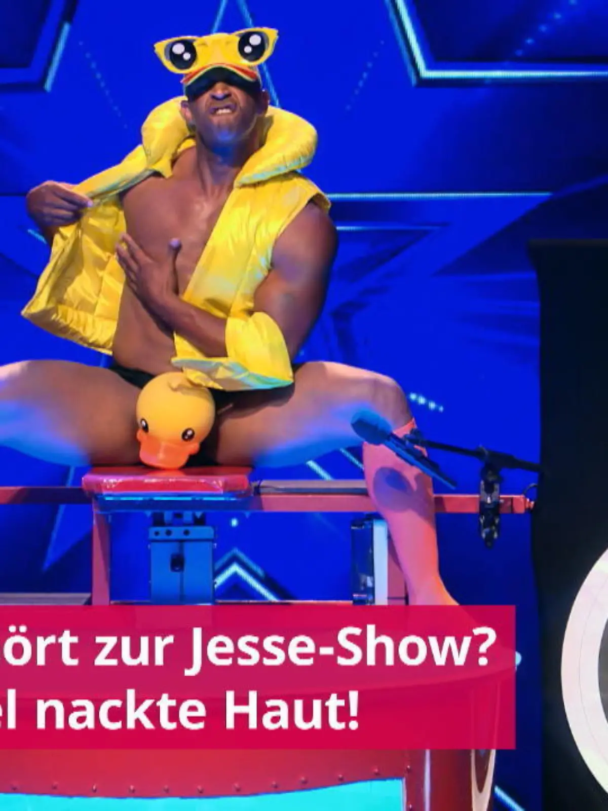 Bild zu: "Die skurrilsten Stripshows von Jesse Fischer"