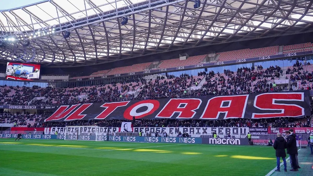 Supporters de l OGC Nice FOOTBALL : OGC Nice vs Lille - Ligue 1 Ubereats - Nice - 29/01/2023 NorbertScanella/Panoramic PUBLICATIONxNOTxINxFRAxITAxBEL
