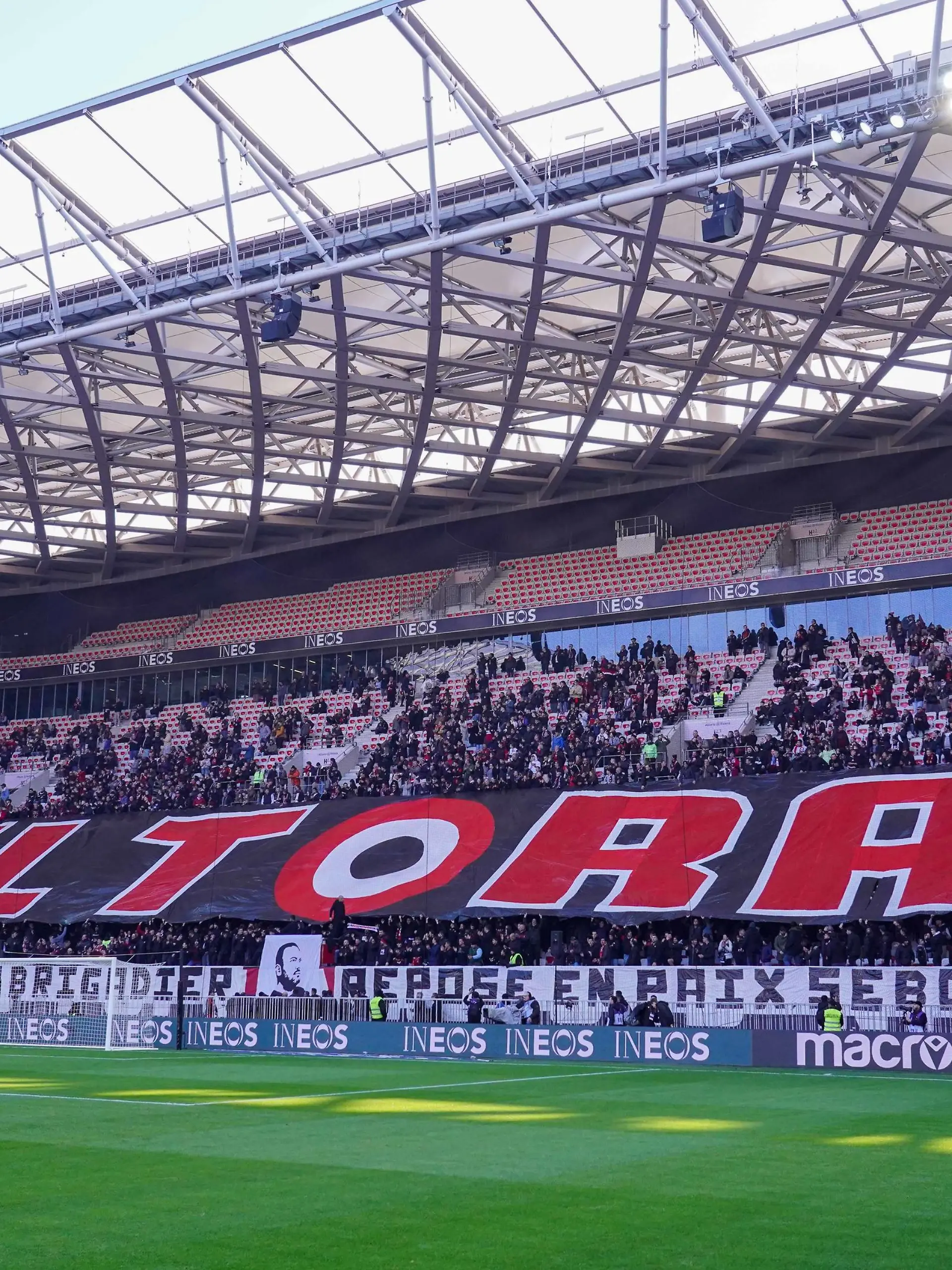 Supporters de l OGC Nice FOOTBALL : OGC Nice vs Lille - Ligue 1 Ubereats - Nice - 29/01/2023 NorbertScanella/Panoramic PUBLICATIONxNOTxINxFRAxITAxBEL