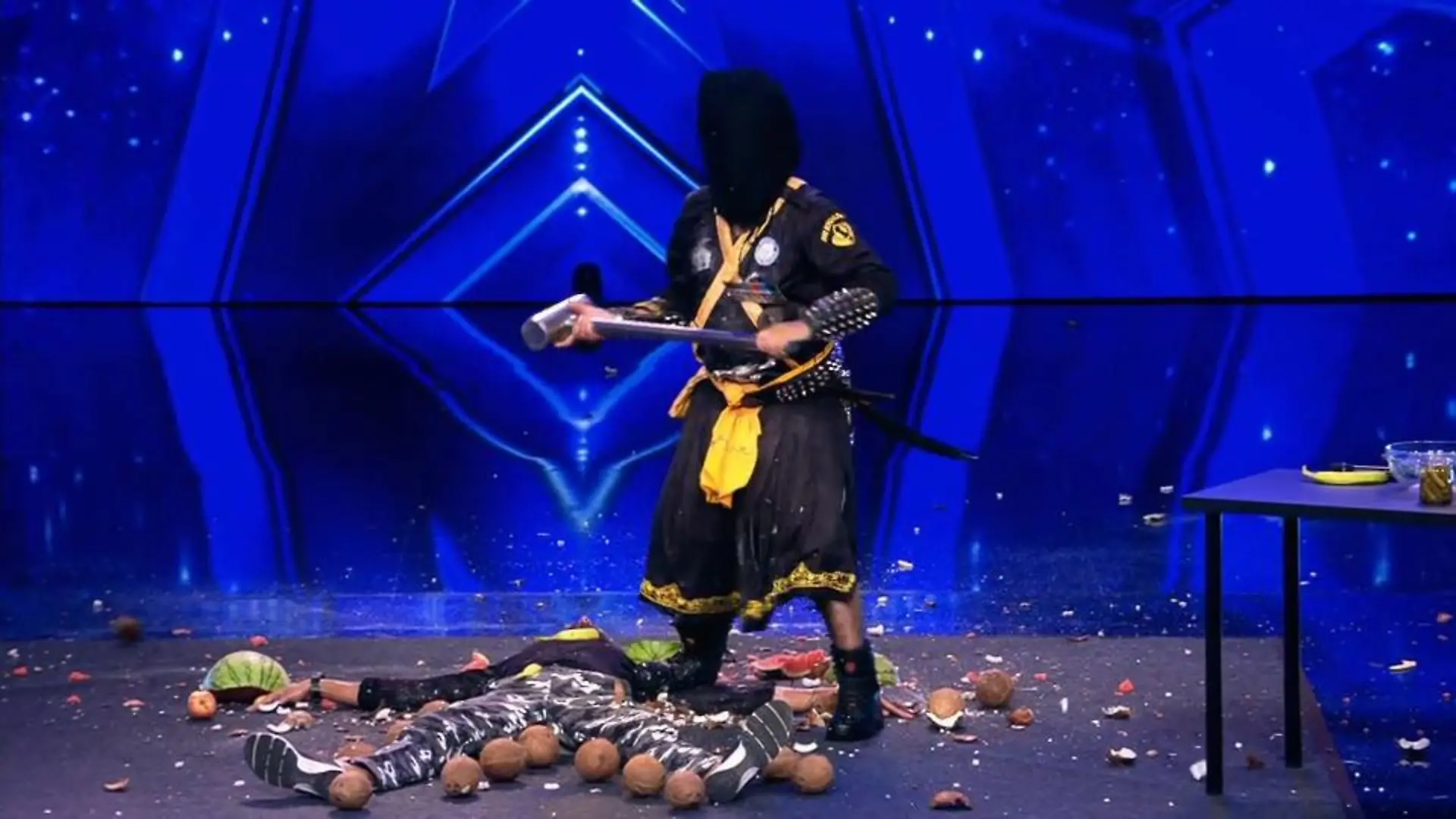 Bruce Darnell: "Die sind ein bisschen gestört" Das Supertalent 2018: Show 10