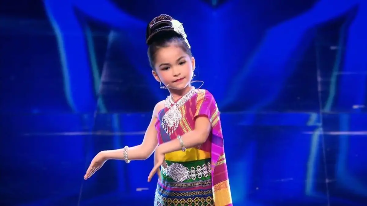 Mit thailändischem Tanz erobert Melissa die Jury Das Supertalent 2018: Show 10