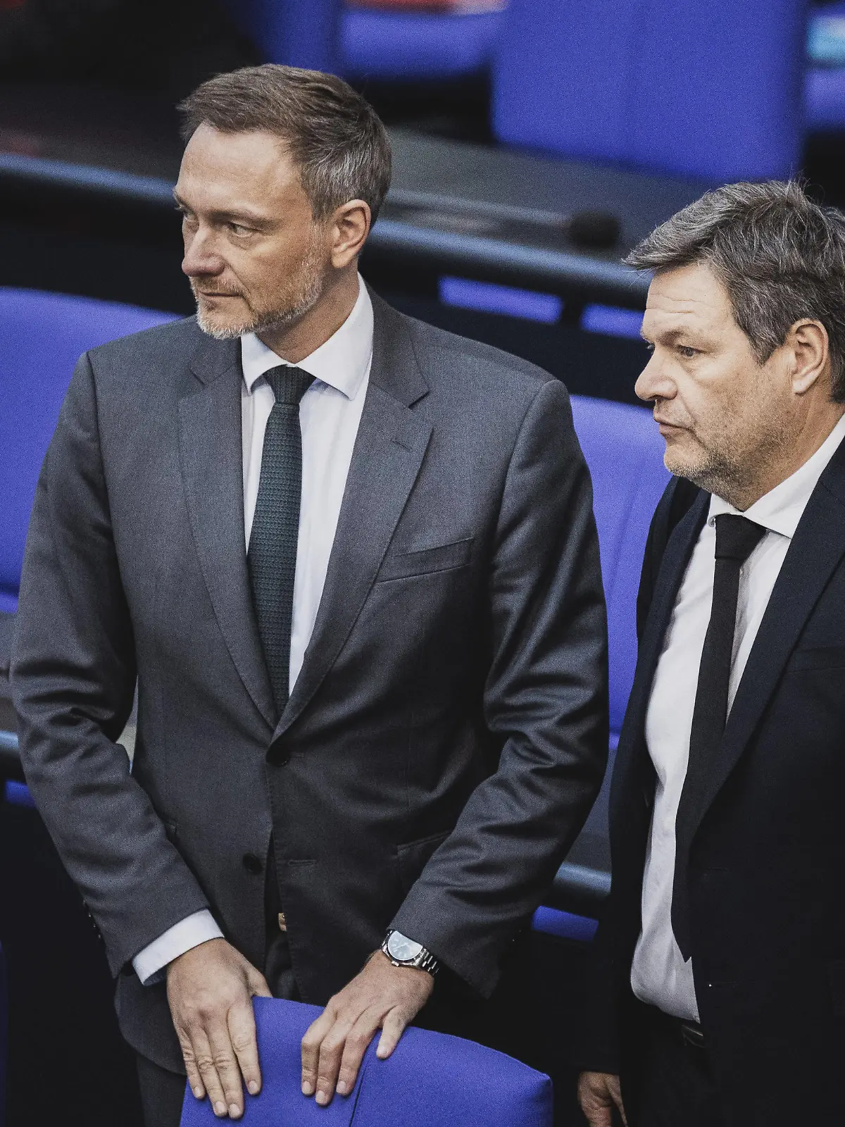 L-R Christian Lindner FDP, Bundesminister der Finanzen, und Robert Habeck Buendnis 90/Die Gruenen, Bundesminister fuer Wirtschaft und Klimaschutz und Vizekanzler, aufgenommen im Rahmen einer Sitzung des Deutschen Bundestages in Berlin, 08.02.2023. Berlin Deutschland *** L R Christian Lindner FDP , Federal Minister of Finance, and Robert Habeck Buendnis 90 Die Gruenen , Federal Minister of Economy and Climate Protection and Vice Chancellor, taken during a session of the German Bundestag in Berlin, 08 02 2023 Berlin Germany. Copyright: xFlorianxGaertner/photothek.dex