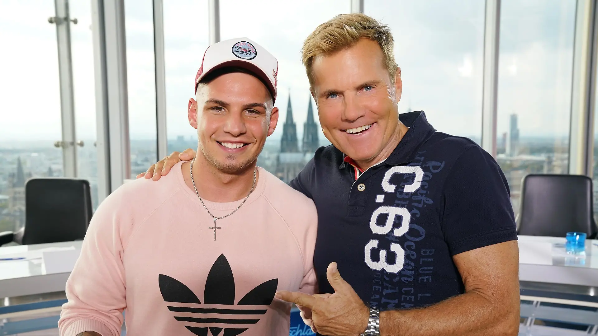 Pietro Lombardi (l.), Gewinner der achten Staffel im Jahr 2011, kehrt zurück ins DSDS-Studio und wird in der neuen Staffel als Juror neben seinem Mentor Dieter Bohlen (r.) sitzen.