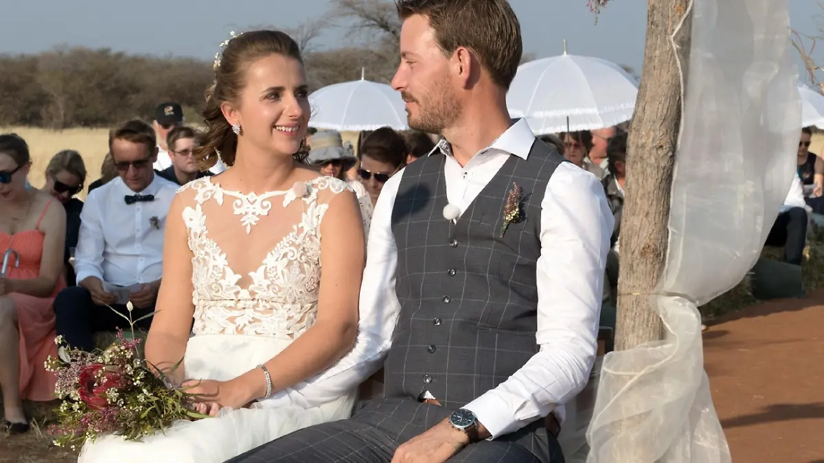 Erste Bilder der Hochzeit in Namibia Farmer Gerald und seine Anna
