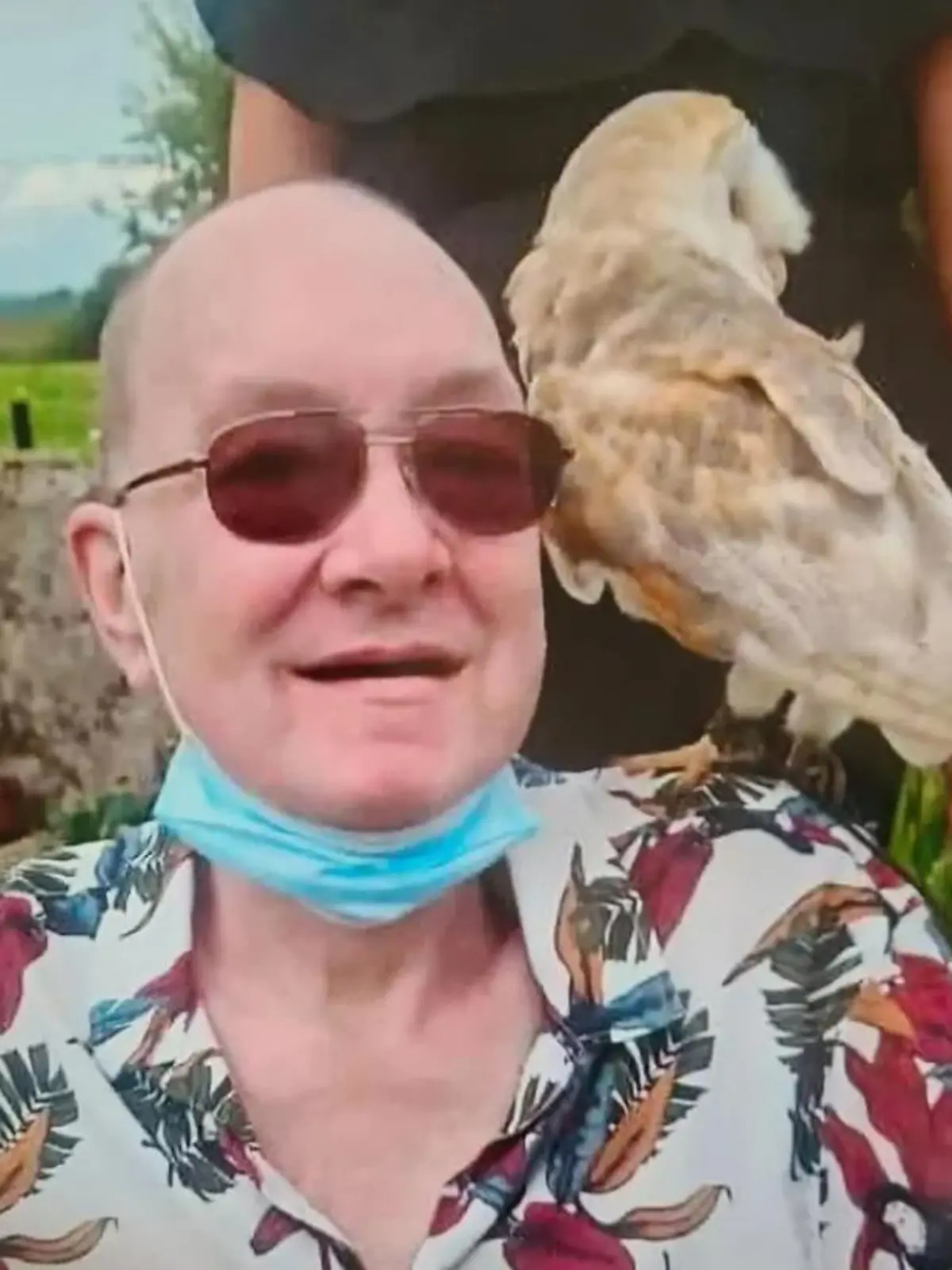 Der Niederländer Jasper Kraus wird durch einen Hahn getötet.