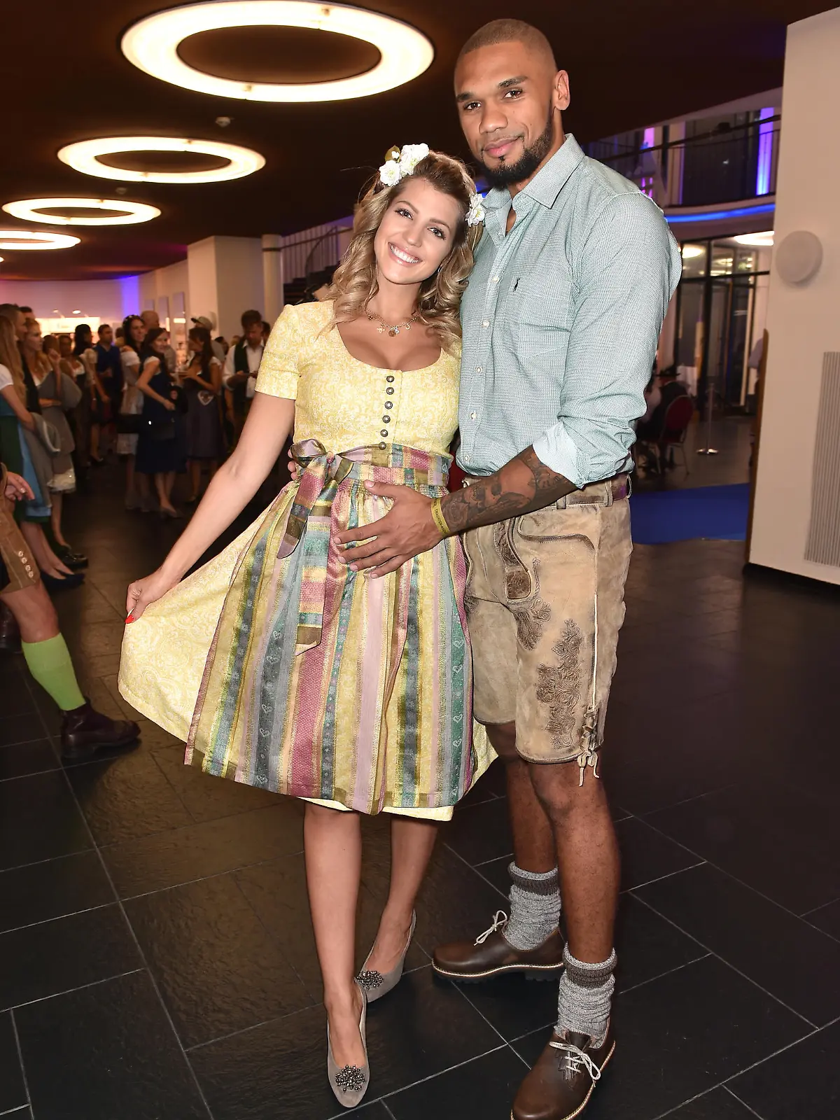 Sarah und Dominic Harrison bei der Angermeier Trachten Nacht in München, am 6. September 2017.