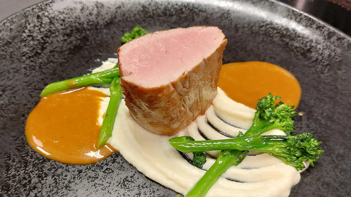 So könnte es auch bald in Ihrer Küche aussehen. Schweinfilet samt Beilagen.