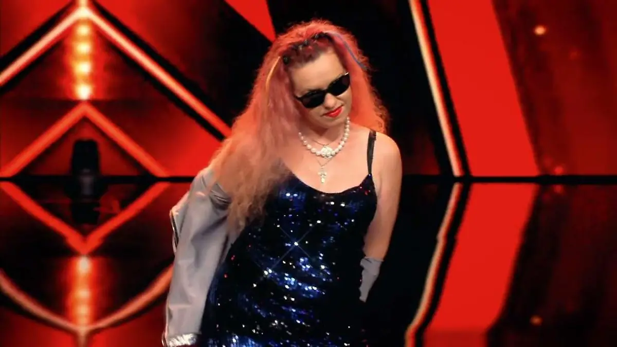 Irina Freys Voll-Playback fällt gnadenlos durch Das Supertalent 2018: Show 8
