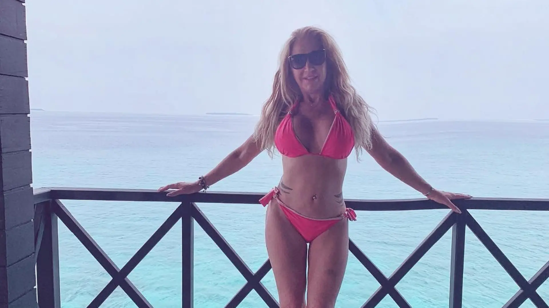 Carmen Geiss hat es beim Retuschieren ihrer Urlaubsbilder etwas übertrieben.