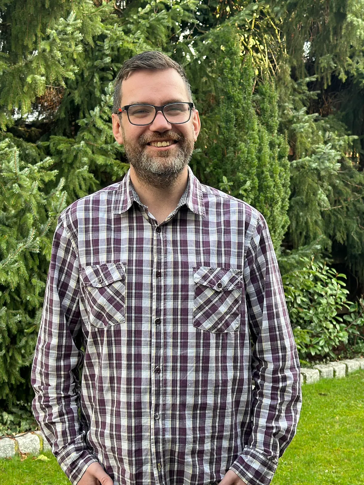 Kai ist sportlich, aber schüchtern. Zusammen mit seinen Eltern sucht der Gesundheitsmanager aus dem Ruhrgebiet eine neue Liebe