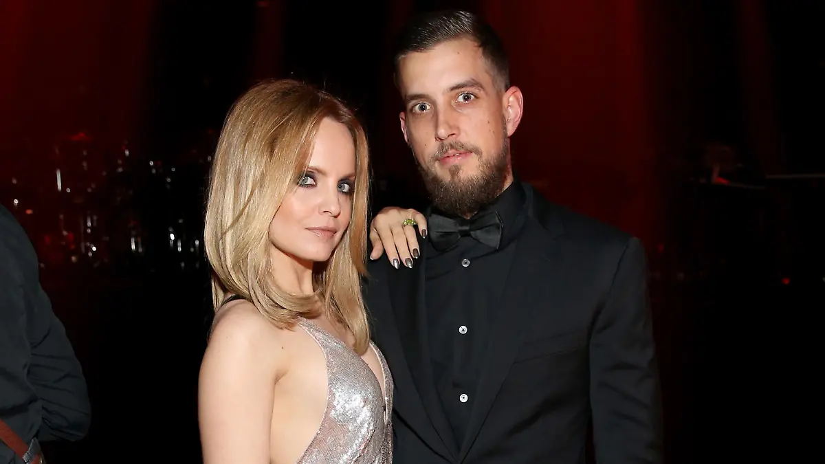 Mena Suvari (L) and Michael Hope attend The Art Of Elysium's 11th Annual Celebration on January 6, 2018 in Santa Monica, California.