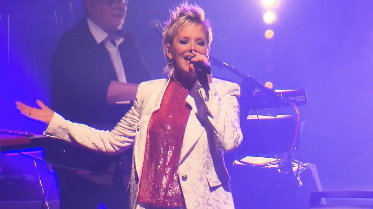 Inka Bause ist wieder auf Tour Musikkarriere neben "Bauer sucht Frau"
