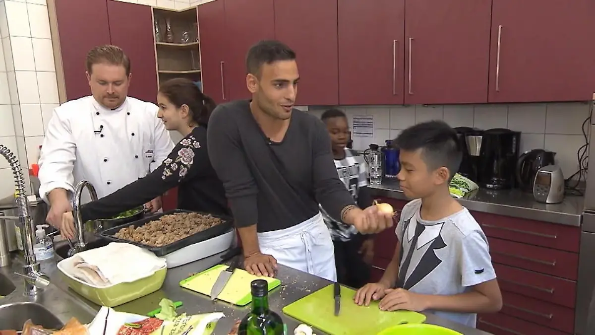 Timur Ülker kocht für den guten Zweck Gesunde Ernährung 