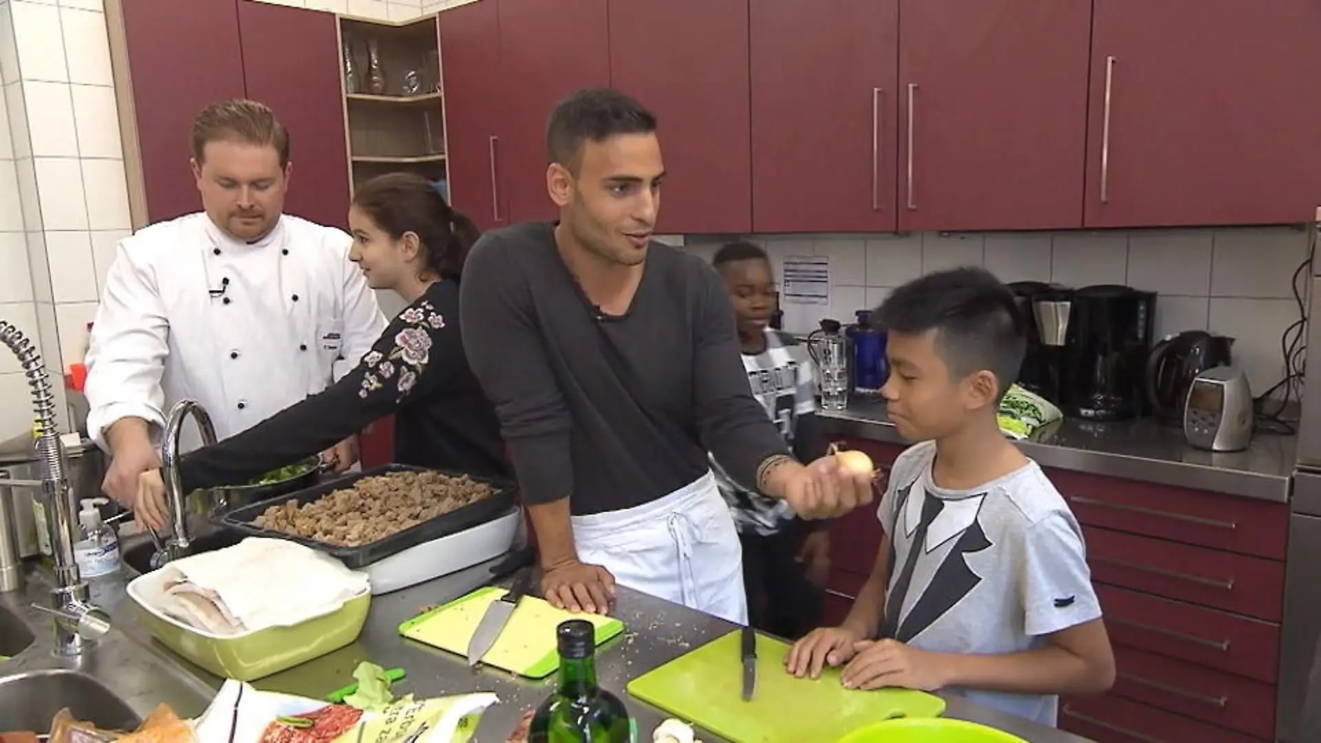 Timur Ülker kocht für den guten Zweck Gesunde Ernährung 