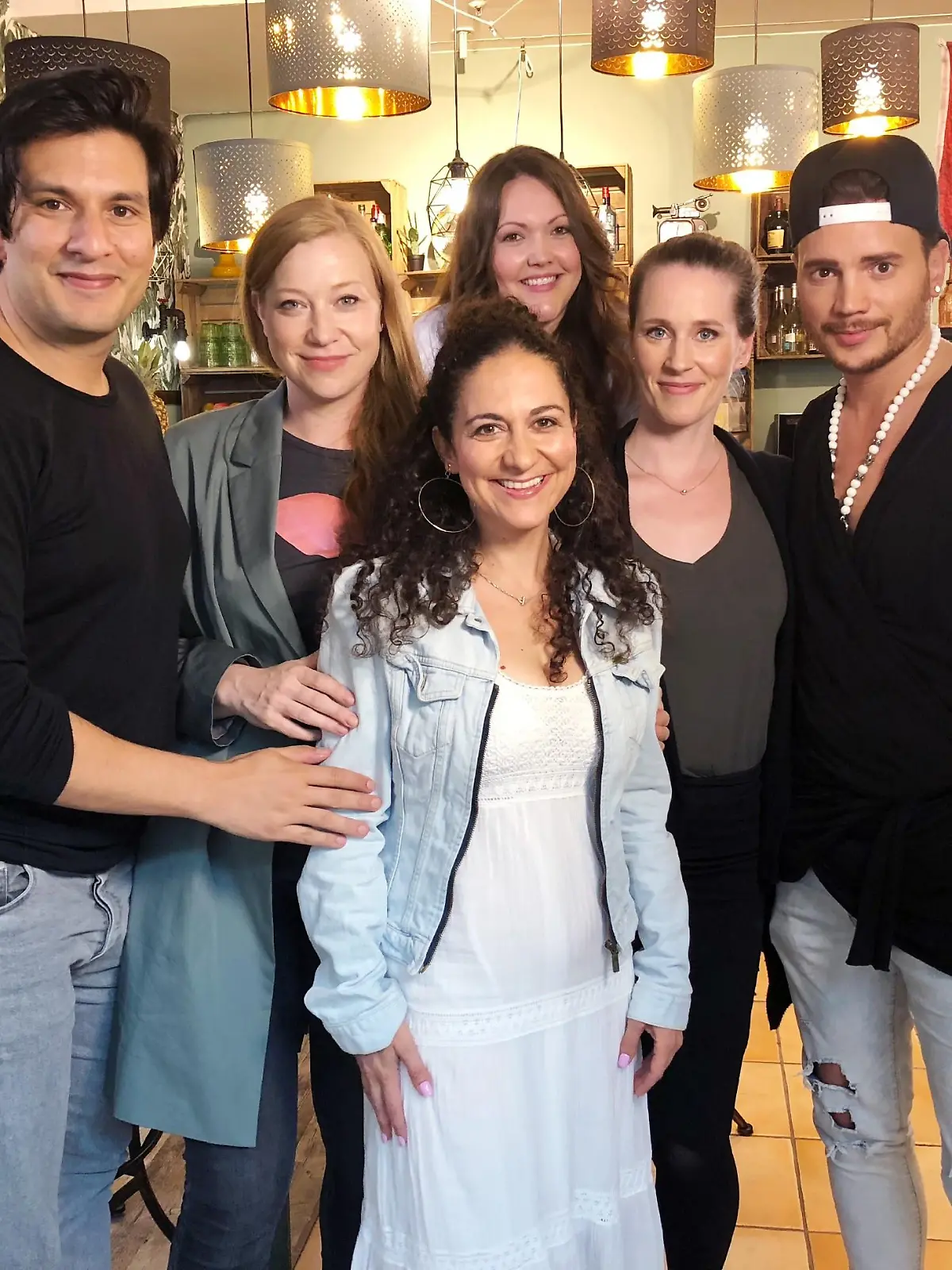 V.l.: Francisco Medina, Franziska Arndt, Shirin Soraya, Sarah Schalow, Katrin Höft und Bela Klentze