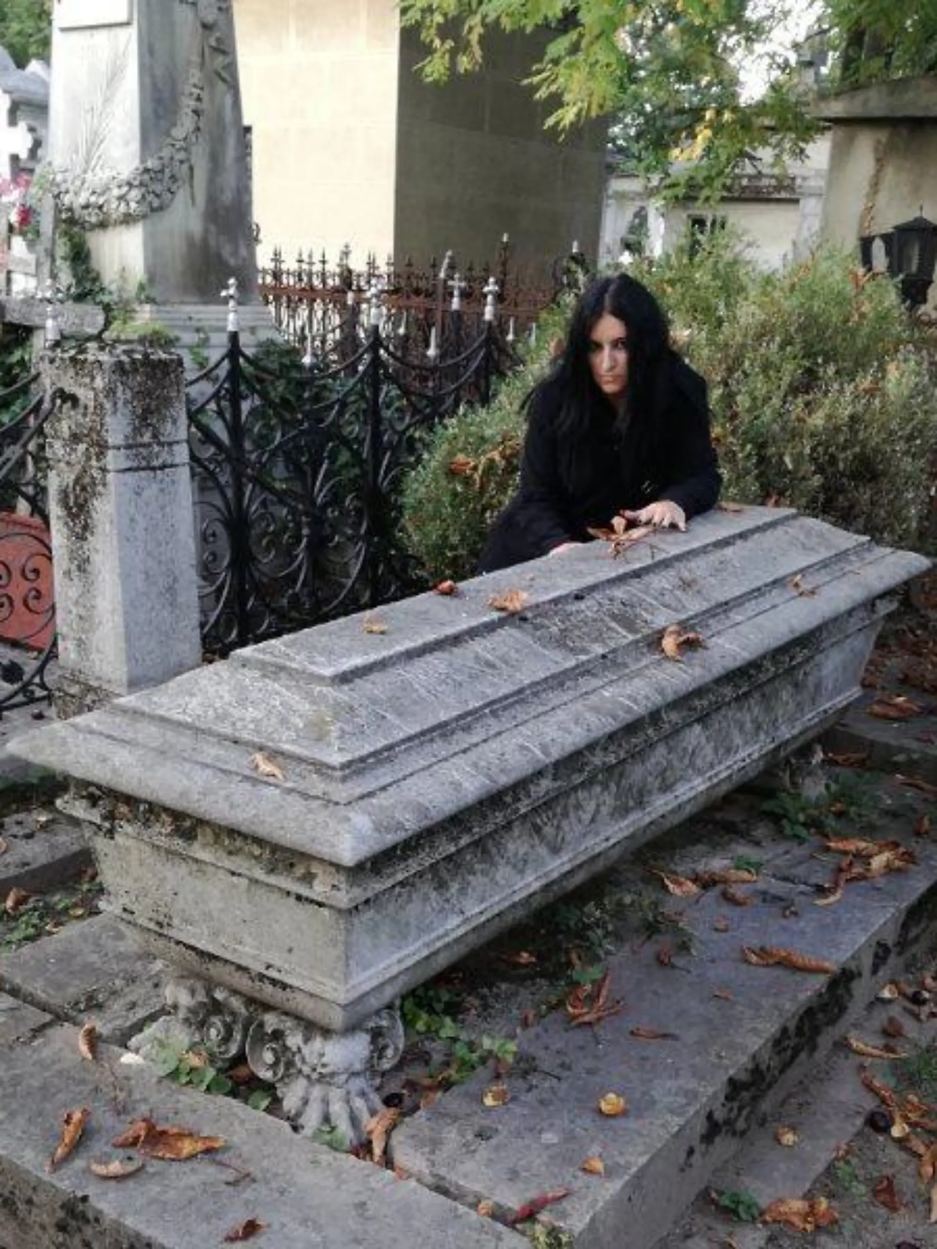Andreas Bathory hält sich für einen echten Vampir