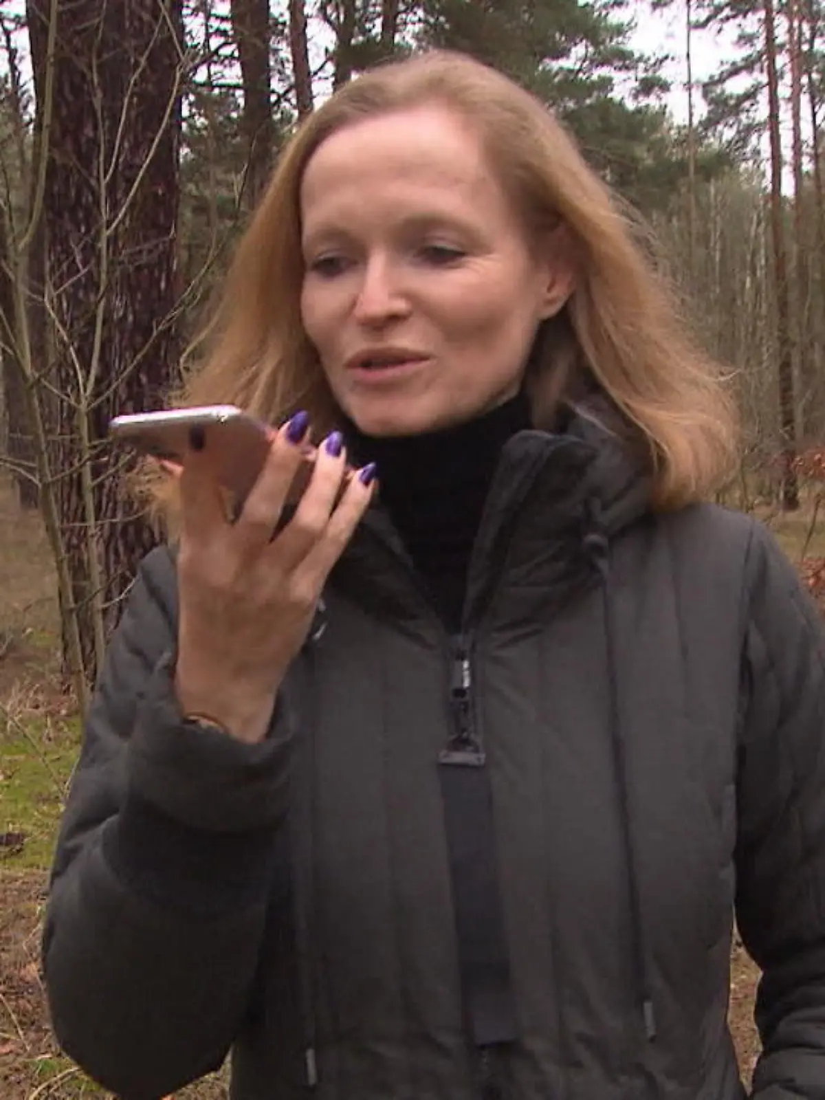 In Berlin wollte ein Radiosender wissen: Was war die längste Sprachnachricht, die Sie je versendet oder empfangen haben? Die Gewinnerin ist Annika Voß, Königin der langen Sprachnachrichten. Man könnte bei ihren Sprachnachrichten fragen: Ist es noch eine Nachricht - oder schon ein Podcast? Denn sie hat tatsächlich eine Nachricht von einer Stunde, 42 Minuten und 4 Sekunden verschickt! Das alte Testament liest sie dabei Gott sei Dank nicht vor - der Grund für Ihre meist sehr langen Nachrichten ist wirklich herzallerliebst. Wer der oder die Empfängerin ist und worum es in der Nachricht ging, erzählen Ihnen Tobias Grimm und Uwe Bradke im Video.