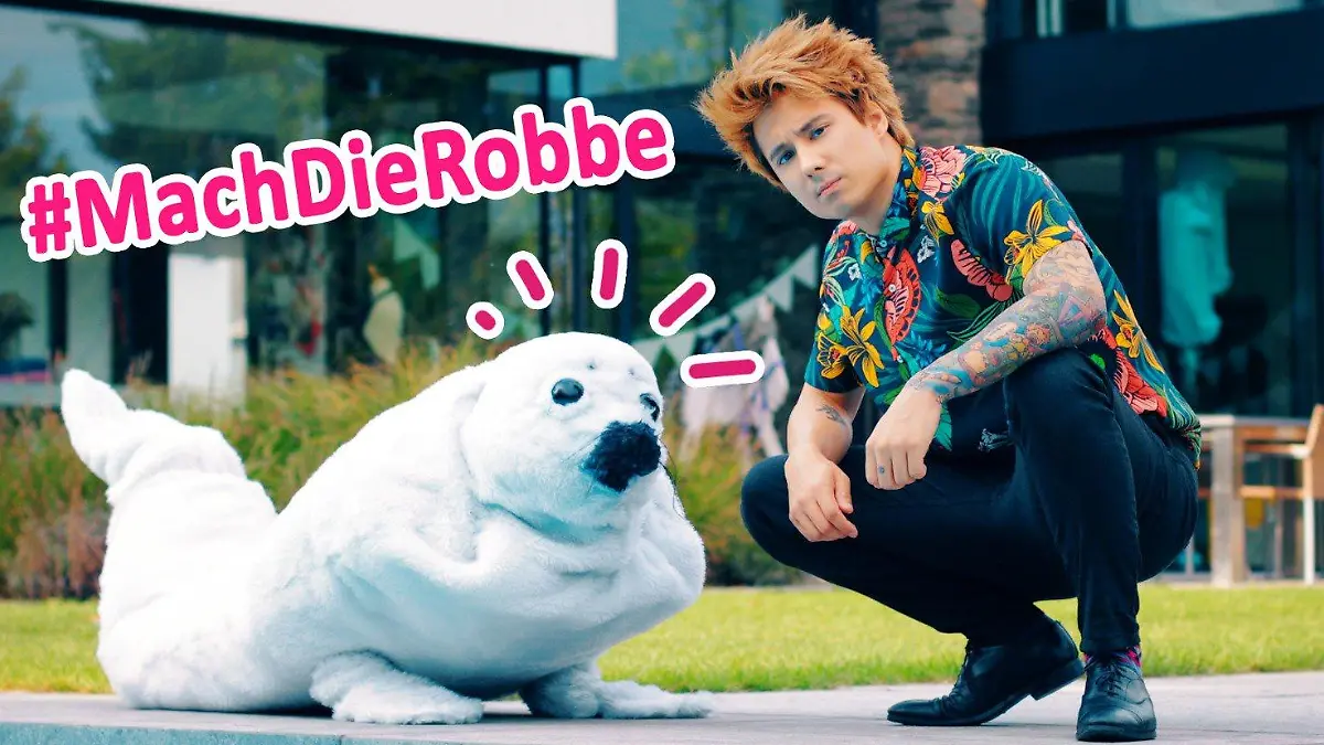 Julien Bam: Offizielles Bild zum "Mach die Robbe feat. die Robbe"-Musikclip.