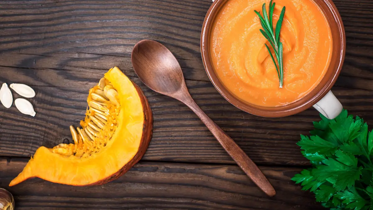 Frische Kürbissuppe *** Fresh pumpkin soup PUBLICATIONxINxGERxSUIxAUTxONLY photocase_2269411