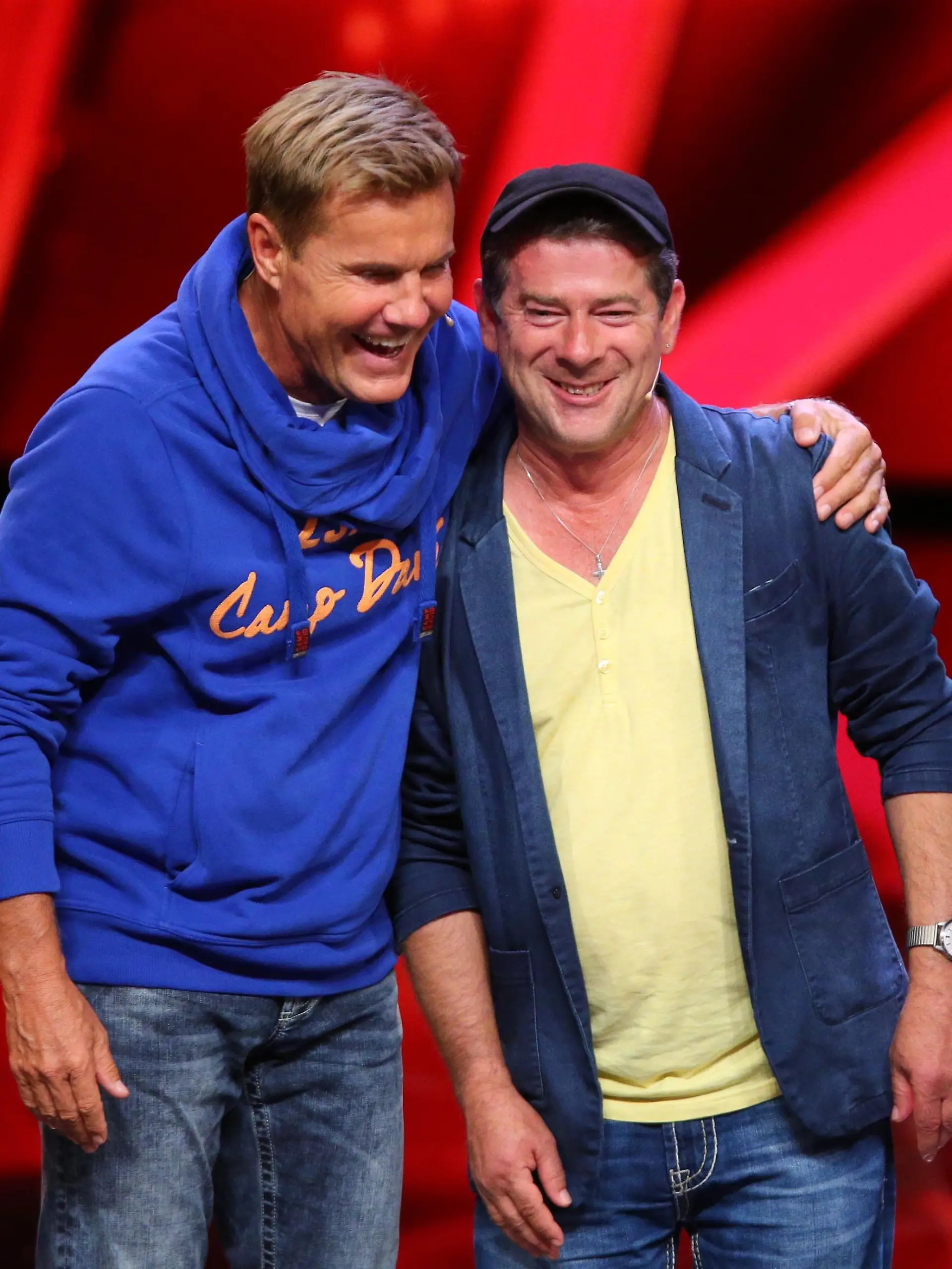 Jurymitglied Dieter Bohlen (l.) trifft auf den ehemaligen Supertalent-Gewinner und Mundharmonika-Spieler Michael Hirte.
