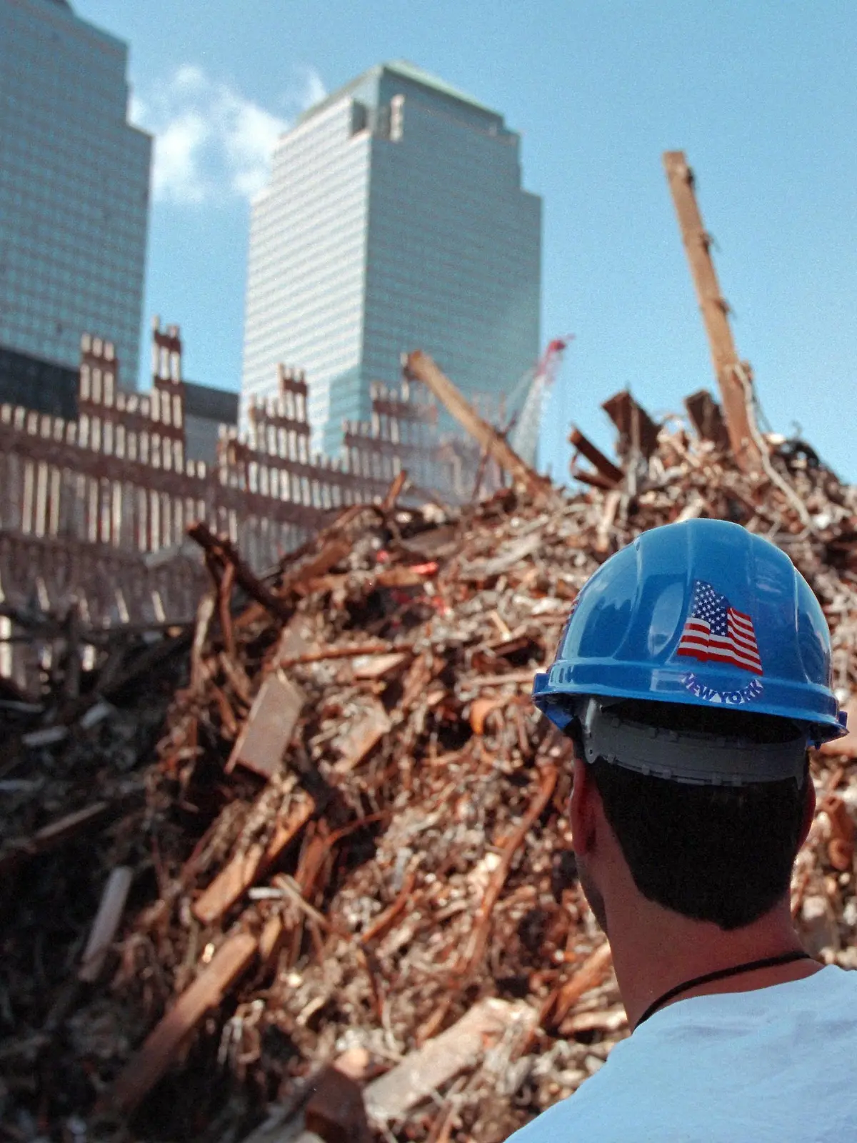 Oct. 3, 2001 - New York City, NY, USA - A construction worker stands at Ground Zero site of the attack on the World Trade Center October 3, 2001 in New York City. New York City USA PUBLICATIONxINxGERxSUIxAUTxONLY - ZUMAp138

OCT 3 2001 New York City NY USA a Construction Worker stands AT Ground Zero Site of The Attack ON The World Trade Center October 3 2001 in New York City New York City USA PUBLICATIONxINxGERxSUIxAUTxONLY ZUMAp138