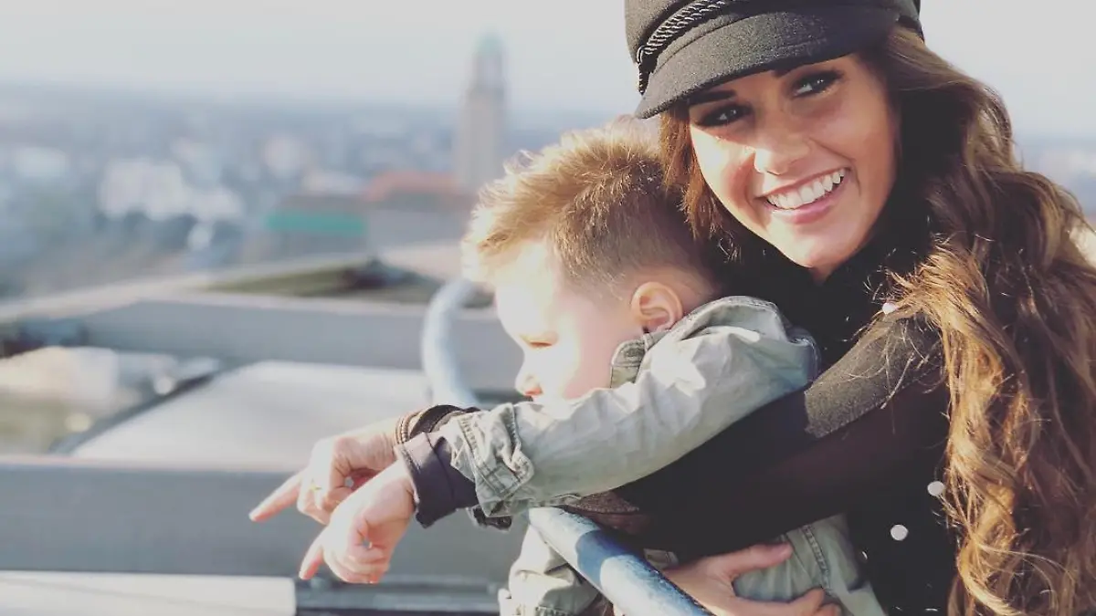 Sarah Lombardi mit Sohn Alessio