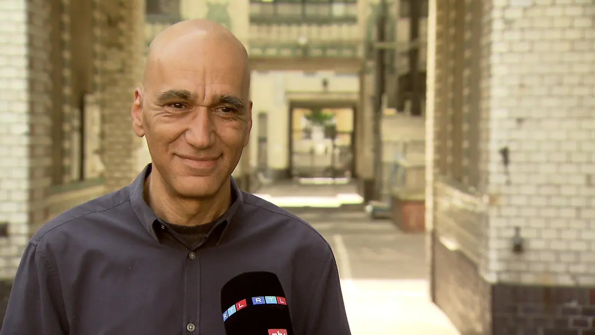 Tahir Della von der Initiative Schwarze Menschen in Deutschland