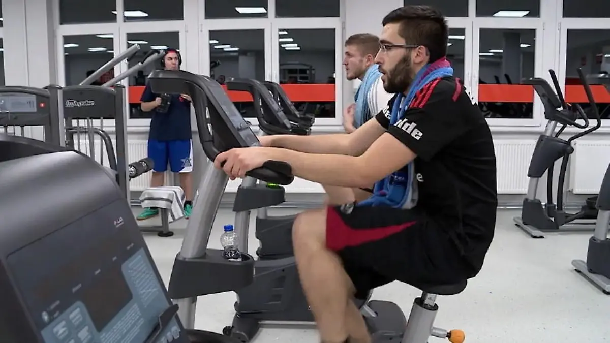 Billig-Gyms im Check Was taugt ein Studio für 10 Euro im Monat?